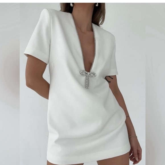 Rumored Disco White Mini Dress with Rhinestone Bow Size L NWT - Picture 6 of 6